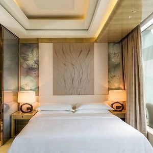 Deluxe King Room Resort View